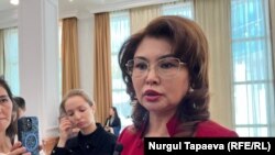 Мәдениет және ақпарат министрі Аида Балаева журналистер сұрағына жауап беріп тұр Астана, 2 қыркүйек, 2024 жыл.