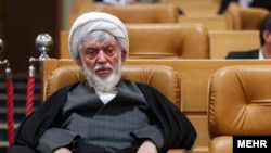 گفته می‌شود حسینعلی نیری حدود یک ماه پیش برای درمان به آلمان سفر کرده است