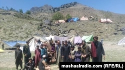 یو شمېر کورنۍ له دې ځایه تللي، خو د امکاناتو د نشتون له کبله ډېرې کورنۍ لا هم په خپلو کورونو کې اوسیږي.