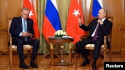 Түркиянын президенти Режеп Тайып Эрдоган менен Орусиянын лидери Владимир Путин.