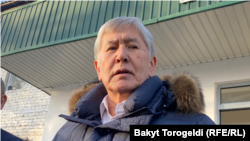 Кыргызстандын мурдагы президенти Алмазбек Атамбаев. 