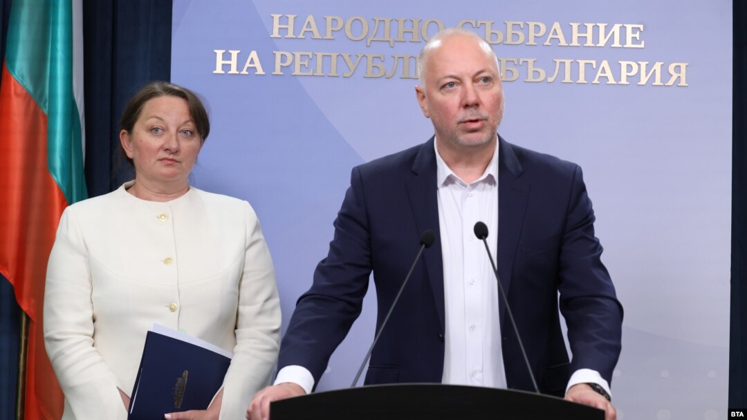 Депутатите от ГЕРБ Росен Желязков и Деница Сачева