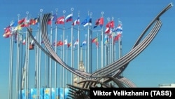 Москва. Европа аянты. Архивдик сүрөт.
