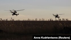 Більшість вильотів на «Азовсталь» відбувалася парами, лише одного разу залучили одразу 4 гелікоптери