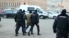 Задержания Росгвардией на акции против войны в Санкт-Петербурге, апрель 2022 года
