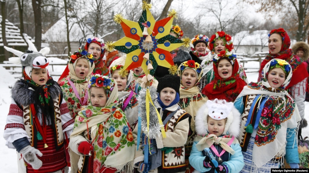 Під час відзначення Різдва у Києві в Національному музеї народної архітектури та побуту України (архівне фото)