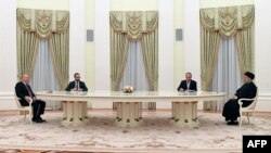 Орусиянын президенти Владимир Путин менен Ирандын президенти Ибрахим Раиси 19-январда Москвада жолукту.