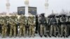 Военнослужащие, отправляющиеся на войну в Украину. Грозный, 25 февраля 2022 года. 