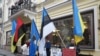 Пікет біля посольства Росії в Таллінні проти війни в Україні, 2016 рік. 