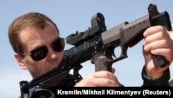 Дзьмітрый Мядзьведзеў