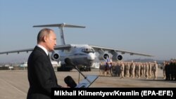 Путин на базе Хмеймим в Сирии. 11 декабря 2017 года.