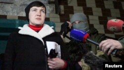 Народний депутат Надежда Савченко во время визита на оккупированные территории. Макеевка, 24 февраля 2017 года