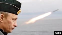 Президент Росії Володимир Путін під час військових навчань. Архівне фото