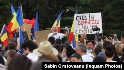 Protestele coronascepticilor au atras atenția presei italiene