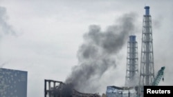 Dim se uzdiže iznad reaktora 3 u nuklearnoj elektrani Fukušima Daiići, 21.mart 2011.