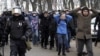 Перша хвиля протестів у Росії 23 січня була спричинена арештом Навального після повернення до Москви з Німеччини, де його лікували від отруєння нервово-паралітичним агентом, у якому він звинувачує Путіна​​​​​