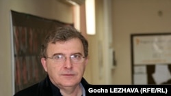 Шквал обвинений в адрес эксперта стал еще одним индикатором настроений населения Грузии