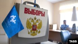 Последствия противостояния Ельцина с коммунистами известны – путинская Россия.