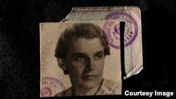 Fotografia de pașaport a Dianei Budisavljevic în 1945