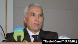 Ҳамрохон Зарифӣ, вазири пешини корҳои хориҷии Тоҷикистон. Акс аз соли 2013