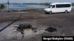 Ուկրաինա - Անտոնովսկի կամուրջը հրթիռային հարվածից հետո, Խերսոնի շրջան, հուլիս, 2022թ.