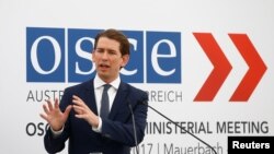 Predložio da se migranti vraćaju nazad: Sebastijan Kurc