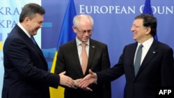 Президент Янукович Евробиримдиктин лидерлери менен. Брюссель, 25-февраль, 2013-жыл. 