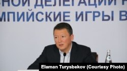 Тимур Құлыбаев Қазақстан Ұлттық олимпиада комитетінің президенті ретінде спортшыларды олимпиадаға шығарып салу кезінде сөз сөйлеп отыр. 23 қаңтар 2018 жыл.