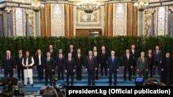 ШКУ саммитине катышып жаткан лидерлер. Дүйшөмбү шаары, Тажикстан. 17-сентябрь, 2021-жыл.
