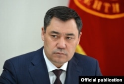 Садыр Жапаров во время встречи с главой НБ КР.