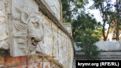 Розруха на 167 мільйонів: як виглядають Мітрідатські сходи в Керчі (фотогалерея)