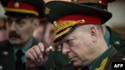 Comandantul șef al Forțelor Terestre ale Rusiei, generalul colonel Oleg Saliukov (69 de ani), la o recepție a Cartierului General al Forțelor Armate Regale Thai din Bangkok pe 15 martie 2017.