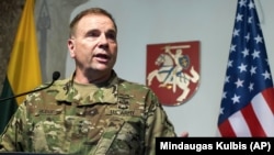 Колишній командувач Сухопутних сил США у Європі Бен Годжес застерігає від покарання командирів за ймовірні помилки під час війни