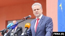 Јохан Сатлер.