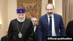 Armenia - Catholicos of All Armenians Garegin II meets with the acting Prime Minister Nikol Pashinian in the Mother See of Holy Echmiadzin, 14Nov,2018