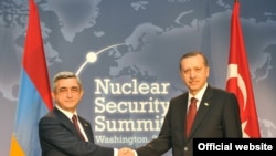 Վաշինգտոնում մեկնարկել է Հայաստանի նախագահ Սերժ Սարգսյանի հանդիպումը Թուրքիայի վարչպետ Ռեջեփ Էրդողանի հետ