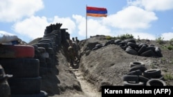 Հայկական Զինված ուժերի դիրքերը Գեղարքունիքի մարզի սահմանագոտում, արխիվ