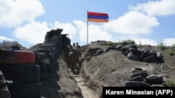 Հայաստանի Զինված ուժերի զինծառայողները Ադրբեջանի հետ սահմանին, արխիվ