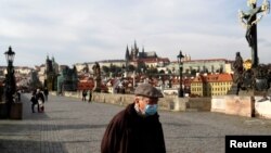 Вечерен час влиза в сила в Чехия от 28 октомври заради новата вълна от разпространение на COVID-19