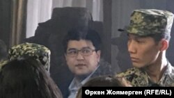 Сотта оқшау камерада отырған Қуандық Бишімбаев. Астана, 7 қараша 2017 жыл.