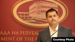 Портпаролот на Влада на Македонија, Миле Бошњаковски.