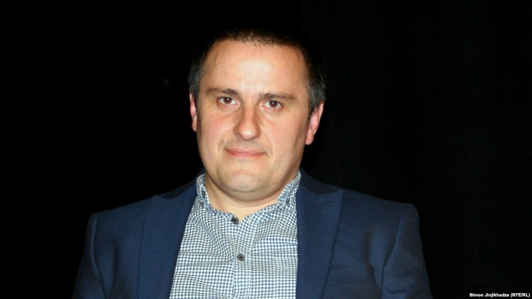 კახა წიქარიშვილი, "კონსტიტუციის 42-ე მუხლის" თავმჯდომარე