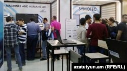 Armenia - Young people at the annual DigiTec Expo tech exhibition in Yerevan, 30 September 2017.