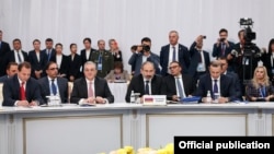 Kazakhstan -- Armenia's acting PM Nikol Pashinian takes part in CSTO summit in Astana, 8Nov2018