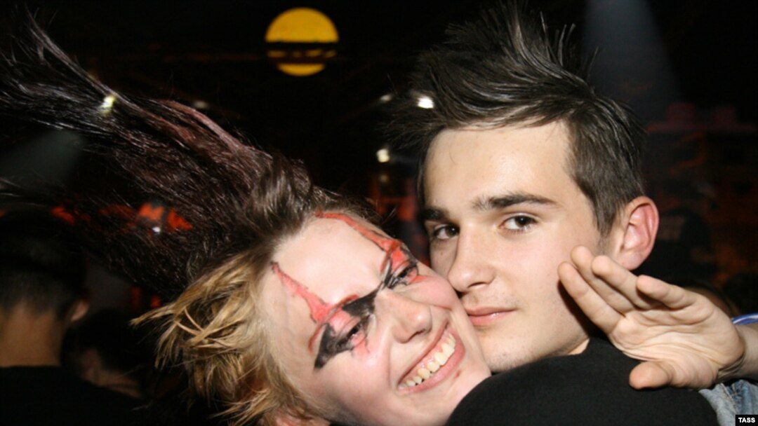 Out past curfew? A young couple at the Tochka Club in Moscow