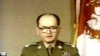 Генерал Войцех Ярузельський виступає на телебаченні 13 грудня 1981 року. Читає указ про встановлення у Польщі воєнного стану.