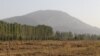 Спорная гора Ункур-Тоо. Вид со стороны аэропорта в Кербене. Фото блоггера Адылжана Шамшиева.