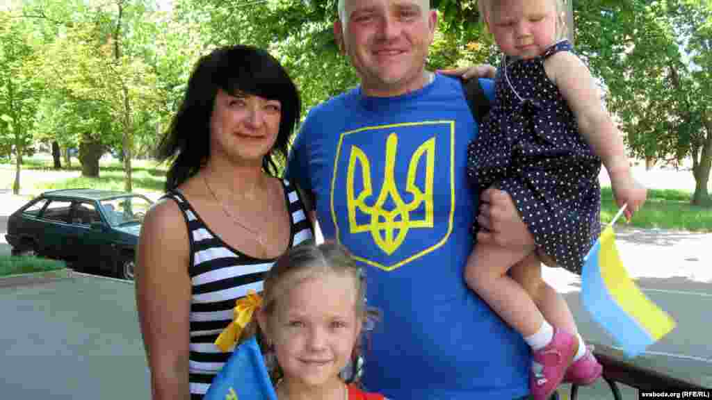 Сям'я прыйшла на выбары ў Чарнігаве.