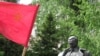 Kod statue Josipa Broza Tita u Sarajevu obilježena je 30. godišnjica njegove smrti, 04. maj 2010. Fotografije uz tekst: Zvjezdan Živković