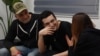Ostaticul israeliano-american Edan Alexander, eliberat recent, la reuniunea cu membrii familiei sale într-o locație nedezvăluită. Israel, 12 mai 2025. Fotografie distribuită de armata israeliană.